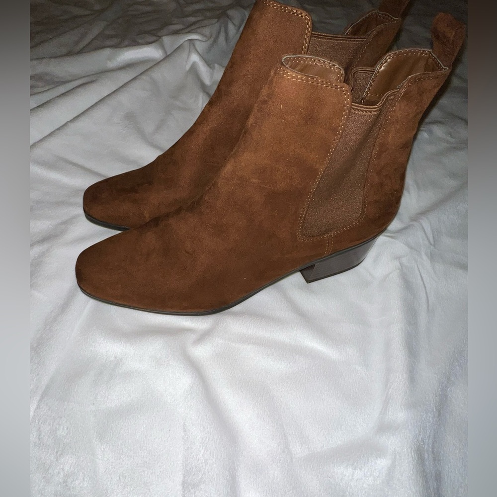 brown chelsea boots